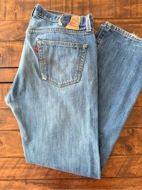 Y2K Levi’s 501 Straight Leg Button Fly Jeans, Men’s Size 33x32